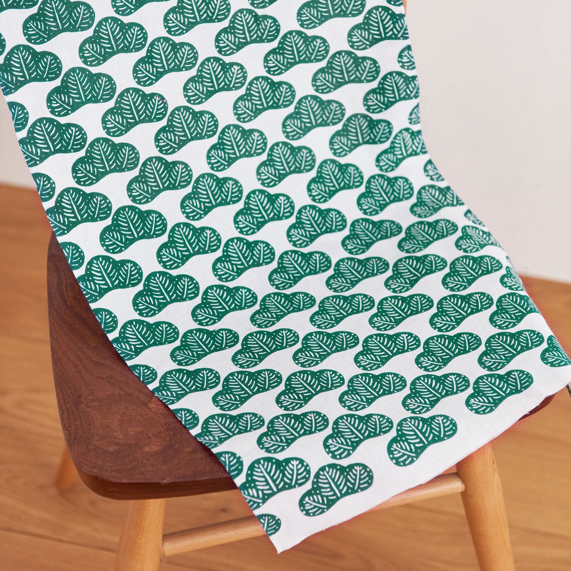 Tenugui mit Kiefern-Muster