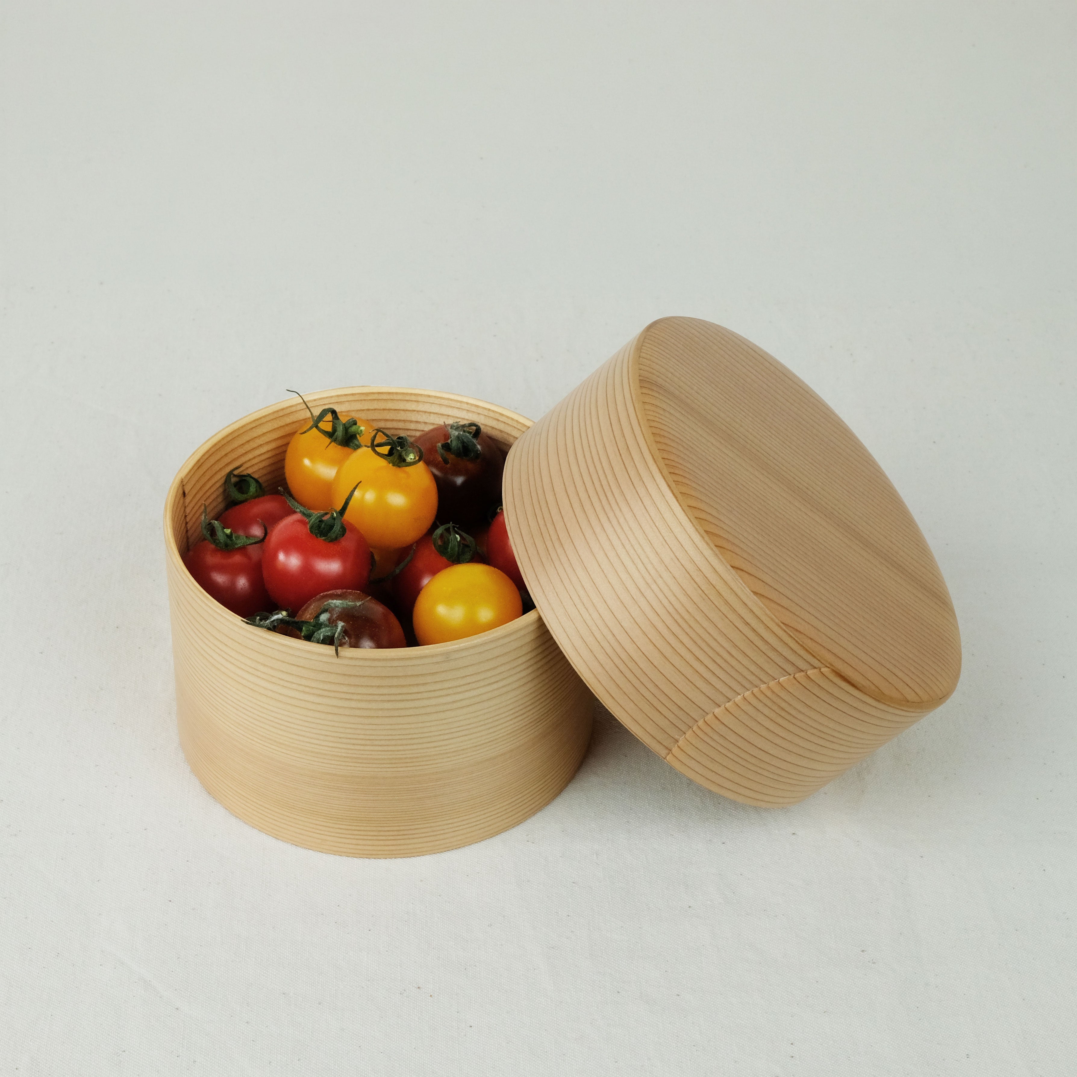 Runde Bentô-Box aus Zedernholz