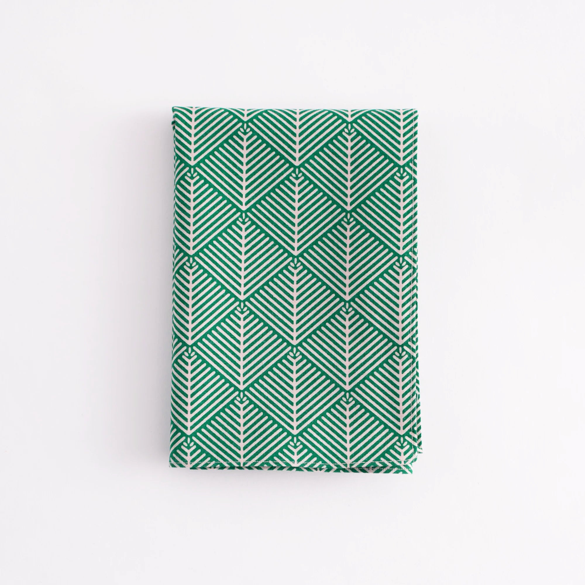 Mittleres Furoshiki, junge Pinie