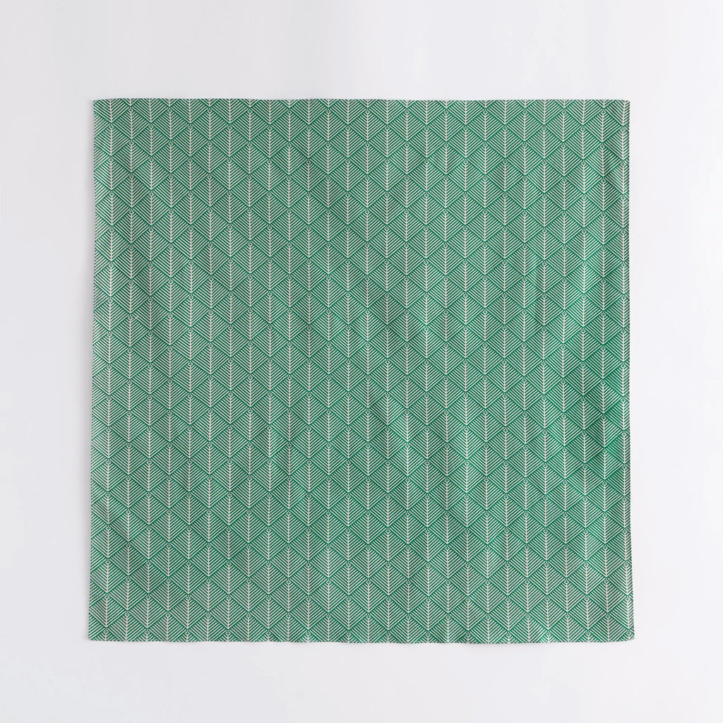 Mittleres Furoshiki, junge Pinie