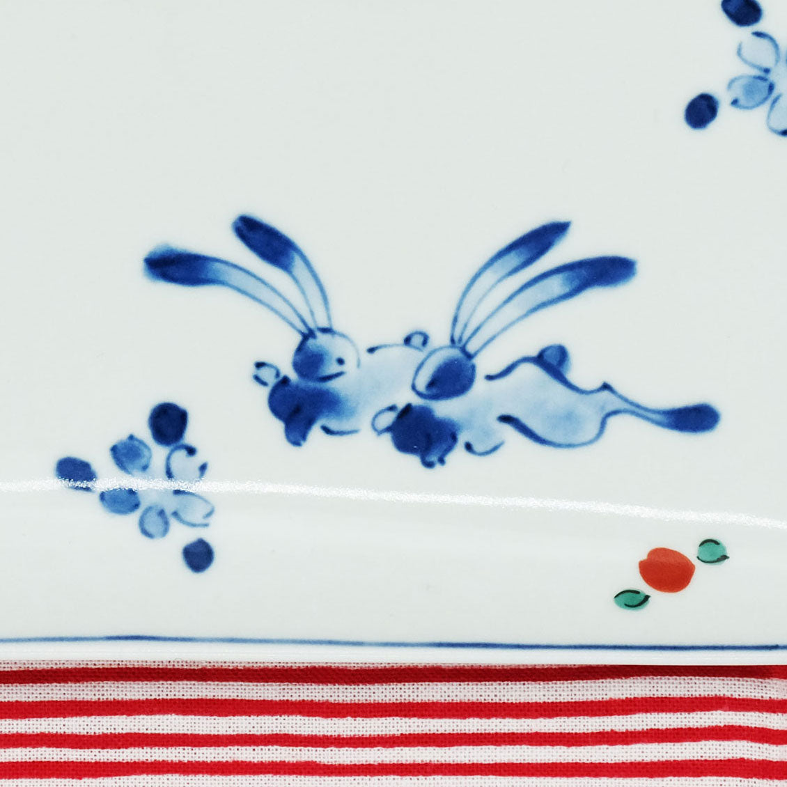 Porzellanteller Zwei Hasen