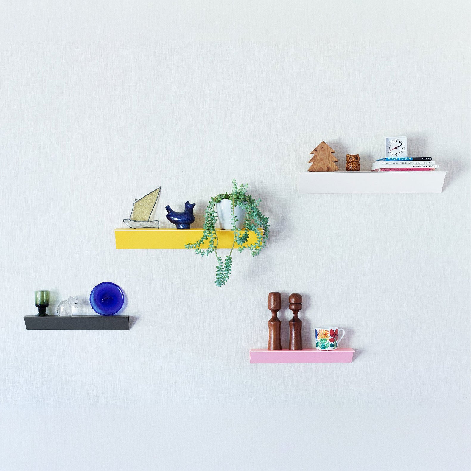 A3 Shelf aus Karton (2 Farben)